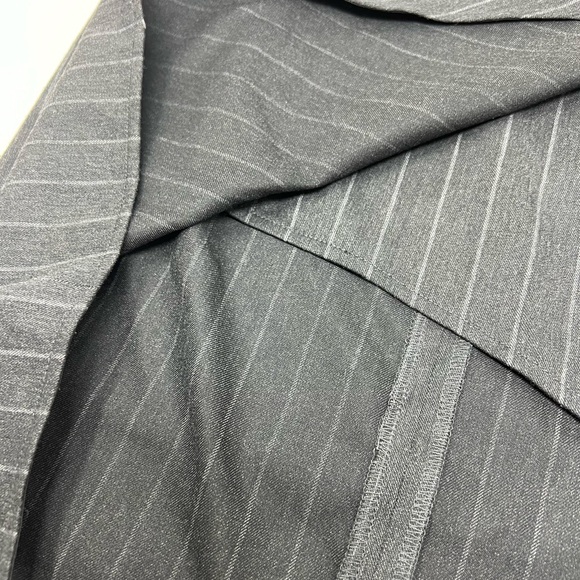 DKNY NWOT Pinstriped Pencil Gray Skirt - Picture 4 of 9
